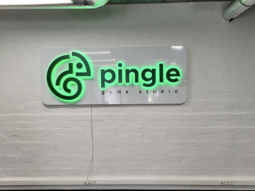 Интерьерная вывеска в офис для IT-компании "Pingle"